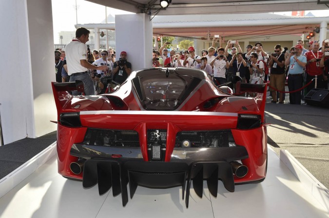 ferrar-fxx-k-live-abu-dhabi-09-1