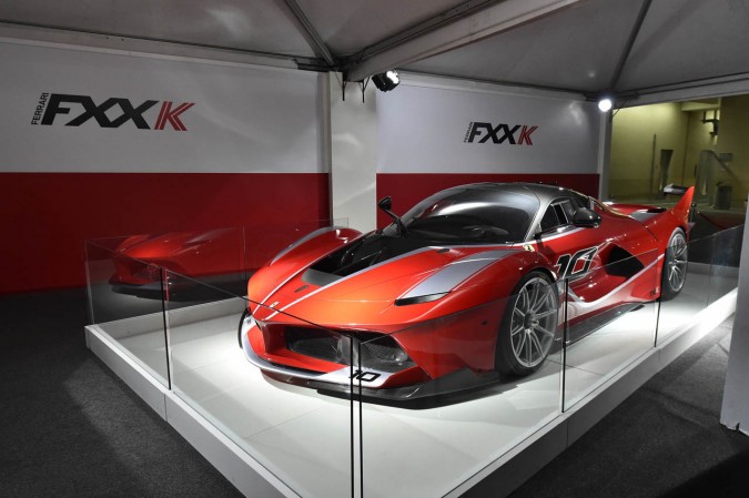 ferrar-fxx-k-live-abu-dhabi-10-1