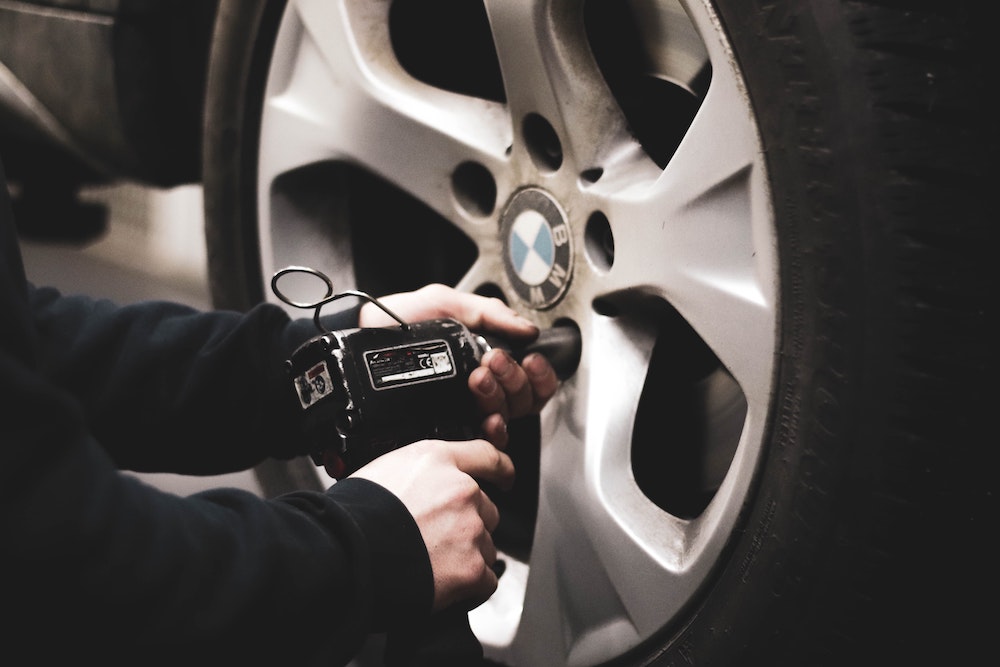 are-wheel-spacers-safe-legal-pros-and-cons-for-daily-driving