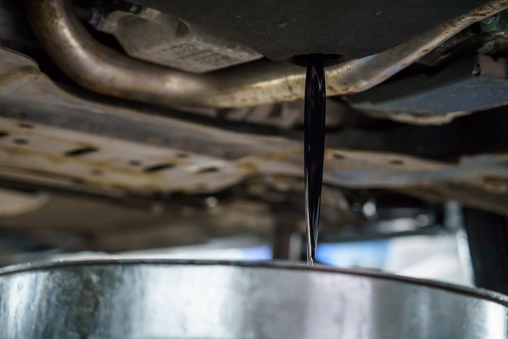 oil-pan-gasket-leak-causes-symptoms-repair-and-how-to-fix