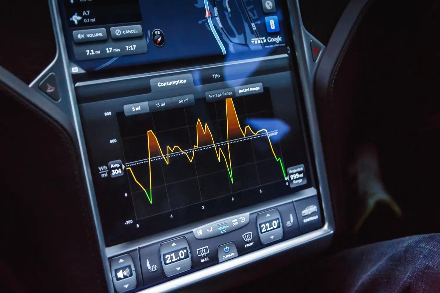 how-many-kwh-to-charge-a-tesla-how-much-does-it-cost-you