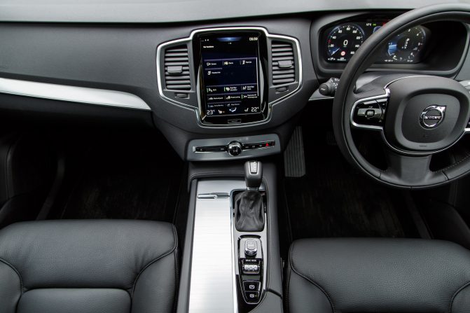 Volvo XC90 D5 AWD Momentum 2015 115