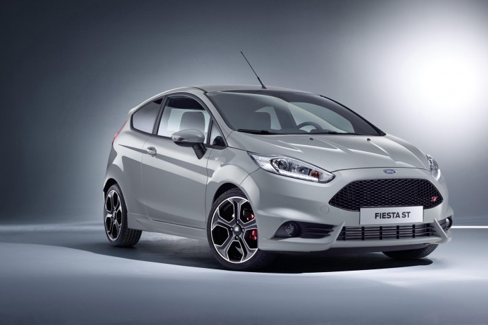 Ford Fiesta ST200 - The Feistiest Fiesta To Date Ford Fiesta ST200 Front 3Q 01