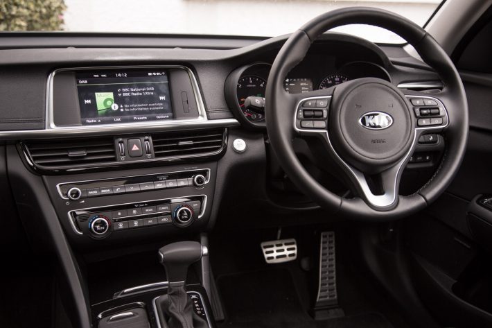 Driverless Cars: 74% Of Us Want Protection From Hackers 2016 Kia Optima 1.7 CRDi 43