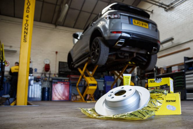 Textar Range Rover Fitting 10