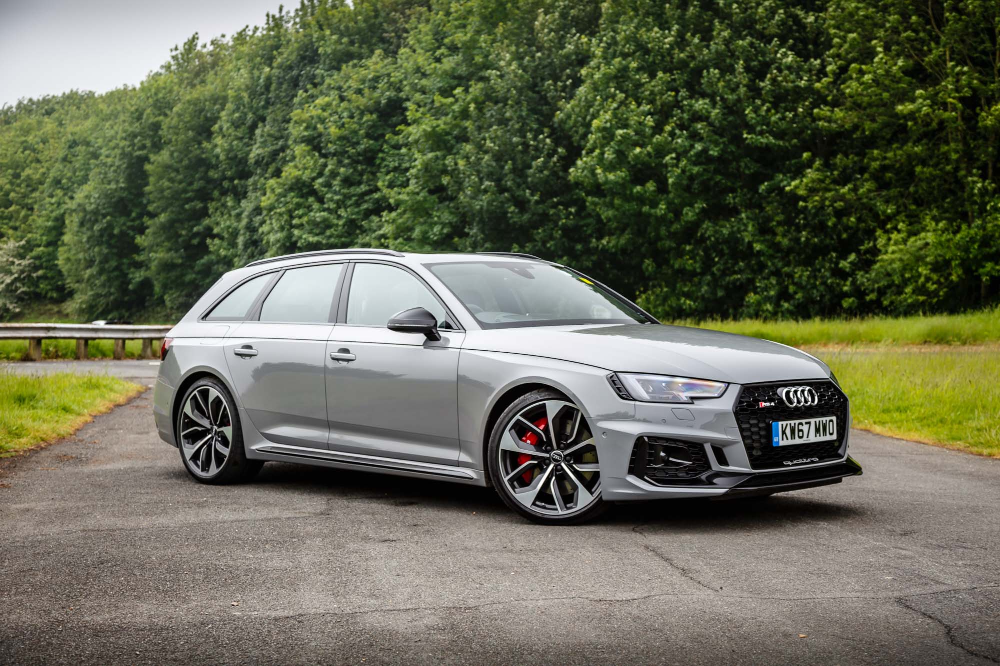 Audi RS4 Avant 2018 Review An Ideal Candidate For a 3 Car Garage