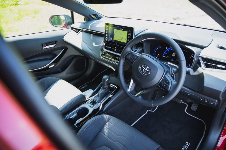 2019 Toyota Corolla Excel Hybrid 5dr 2.0 Review