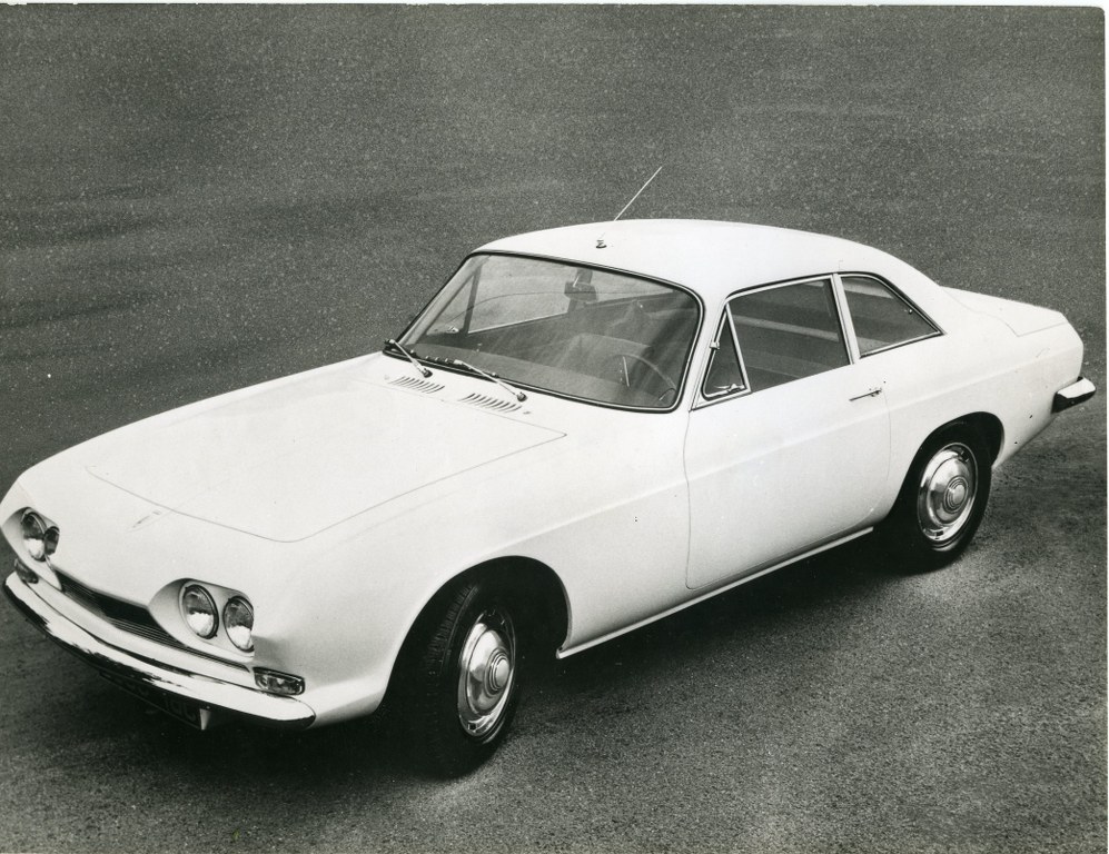 The Reliant Scimitar - A Car Way Before Its Time