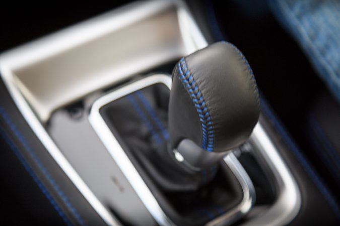 Transmission light symptoms and causes of why it appears