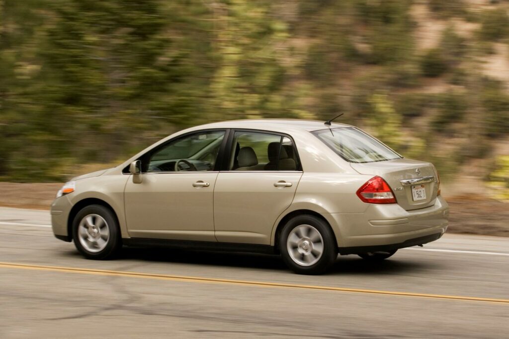 Nissan Versa Problems - Quick Fixes On Your Driveway