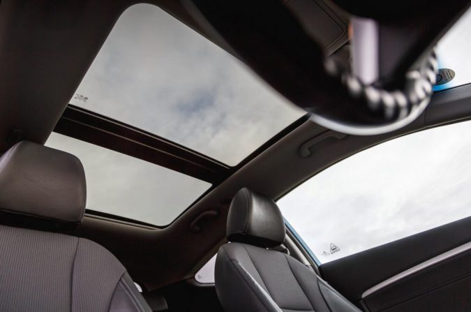 Difference Between Sunroof And Moonroof