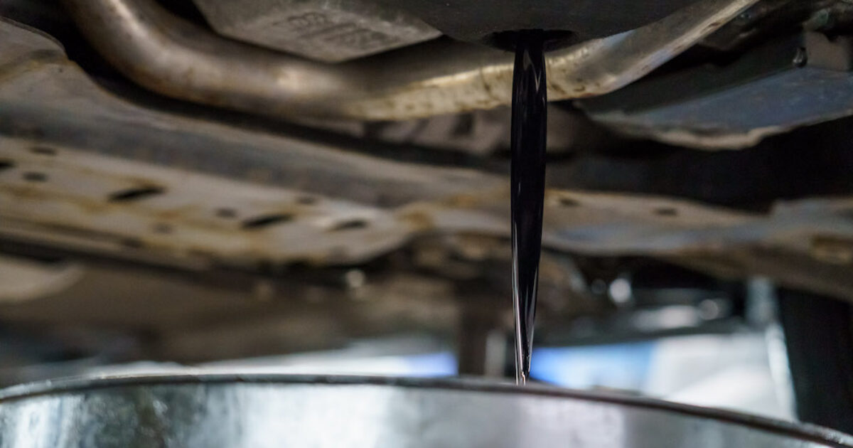 oil-pan-gasket-leak-causes-symptoms-repair-and-how-to-fix