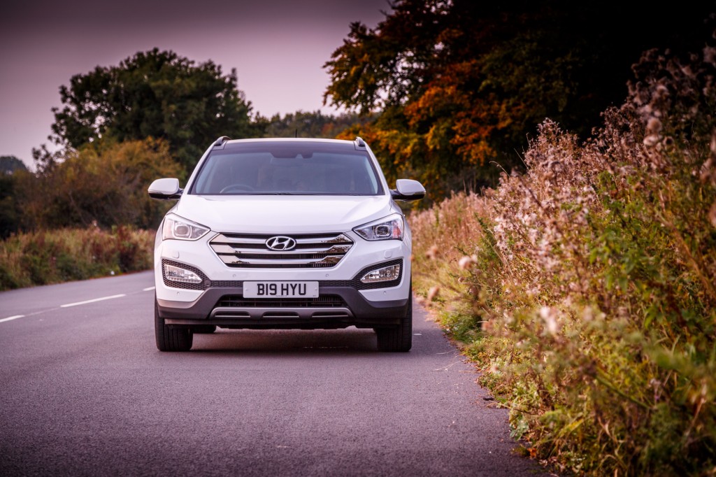 Hyundai Santa Fe Years To Avoid 🏎️ Which Ones Are Worst?