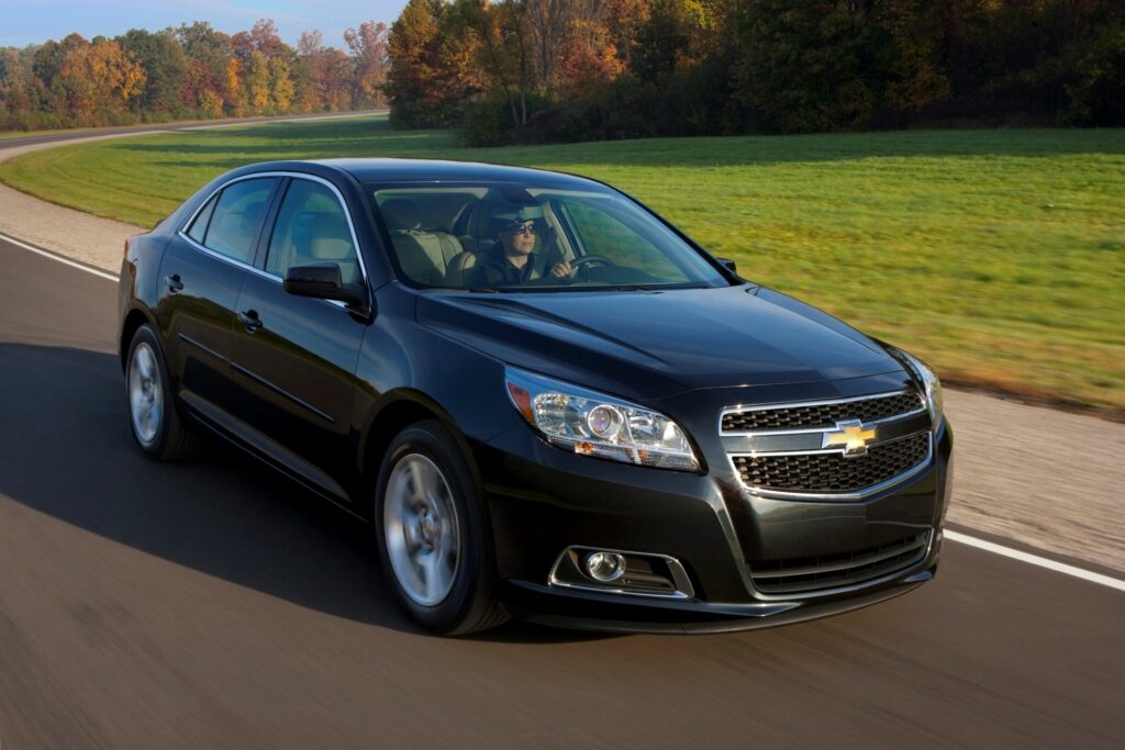 2013 Chevy Malibu Oil Type 🏎️ What's The Right Oil For You?