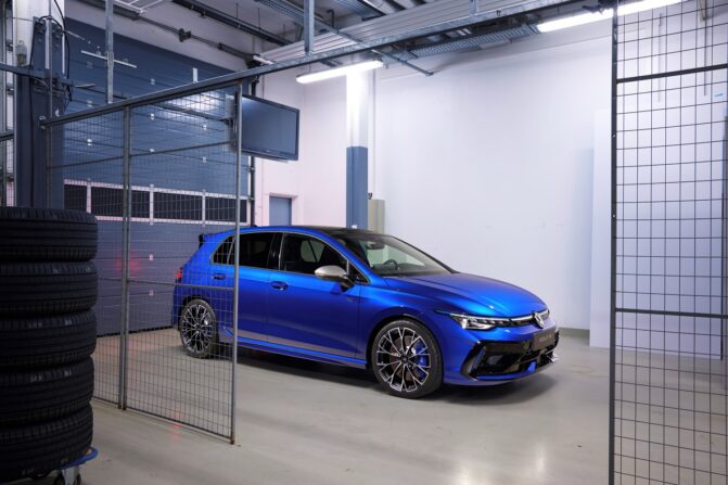 VW Golf R Estate