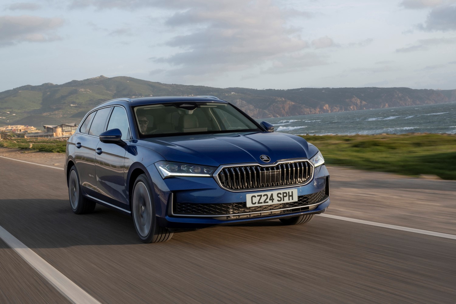 Skoda’s Superb iV PHEV Has Better Performance & Efficiency