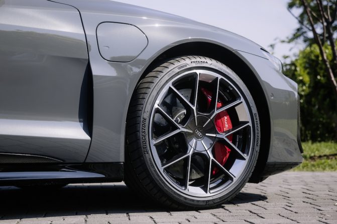 Audi e-Tron GT Bridgestone Potenza Sport A Tyre